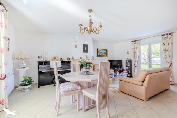 Maison à vendre 349 650 € Saint-Loubès 6 p 136 m² DPE C