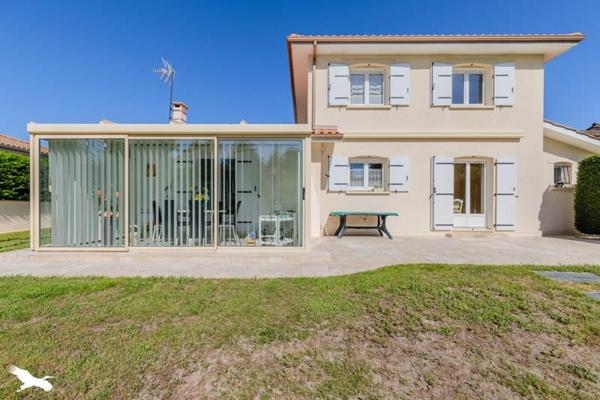 Maison à vendre 349 650 € Saint-Loubès 6 p 136 m² DPE C