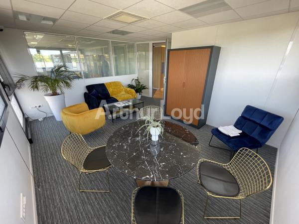 Bureaux à vendre - 250 m² rénovés avec parking - Secteur Haute Borne, Villeneuve d'Ascq