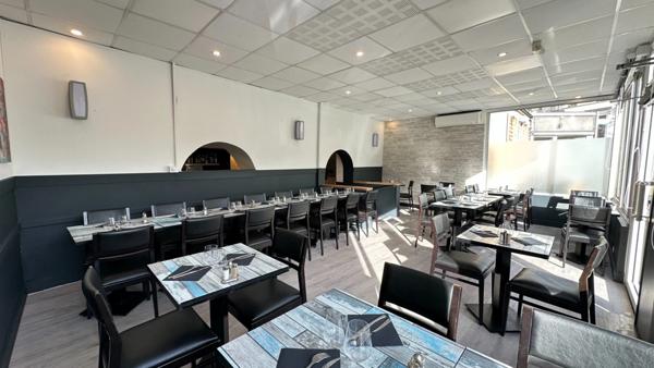 A vendre restaurant hypercentre de Bergerac - local 114m2 + terrasse