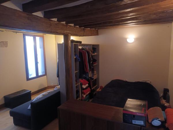 immeuble d'habitation et un local commercial