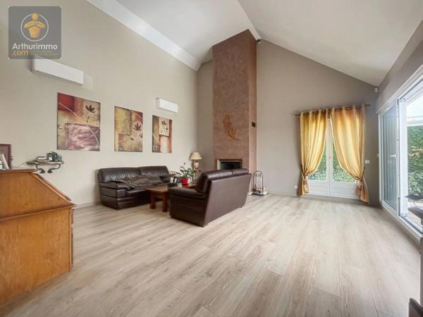 Vente Maison 7 pièces 176 m2 à Périgny