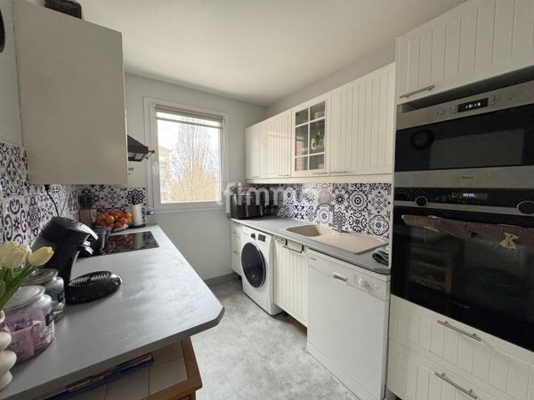 Créteil - M° ligne 8 - 4 Pièces 75M2