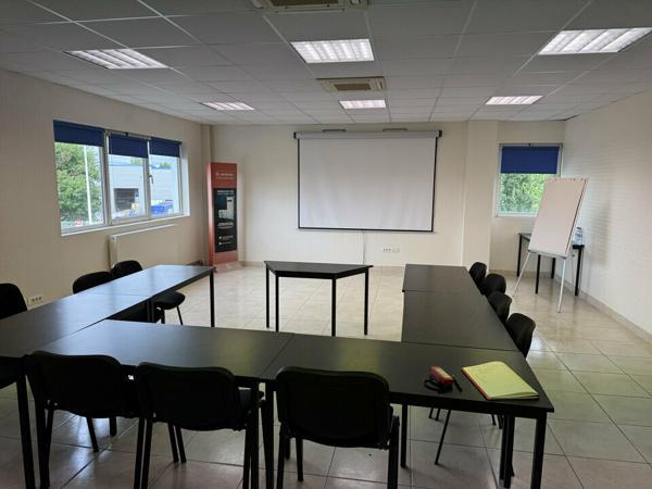 METROPOLE NORD BUREAUX A LOUER 350 M² PARKINGS