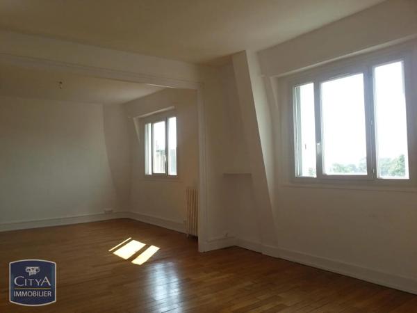 Appartement à louer 4 pièces 119.8m² Châteauroux (36000)