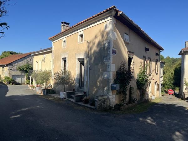 Maison à vendre |  La Chapelle-Montmoreau |  4 pièces | 80 m²