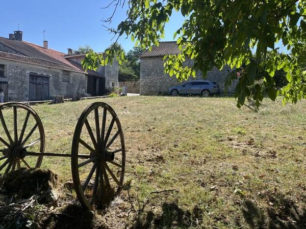 Maison à vendre |  La Chapelle-Montmoreau |  4 pièces | 80 m²