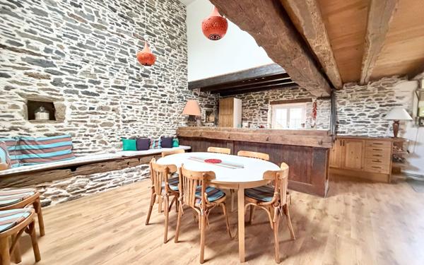 Maison à vendre    6 pièces •  Herbignac