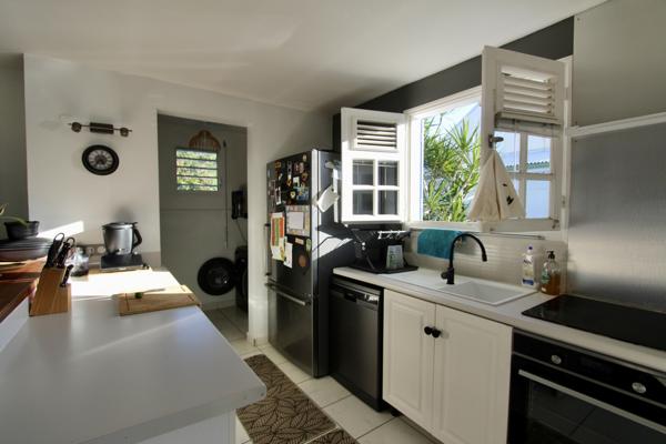 Baie-Mahault (97122) NOUVEAU PRIX: Maison de plain-pied avec piscine à Moudong