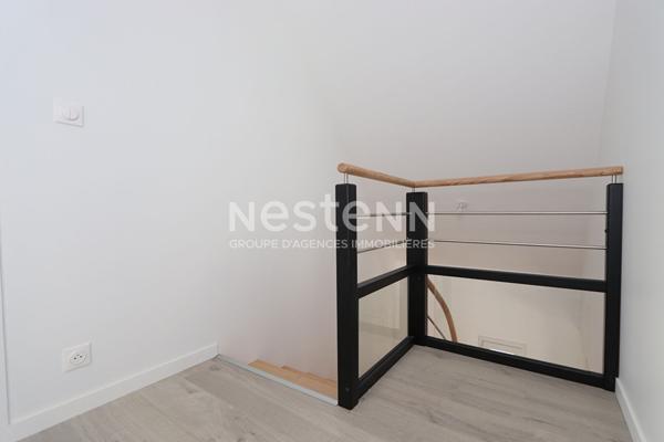 Maison entièrement rénovée, en parfait état - 3 chambres, jardin et garage