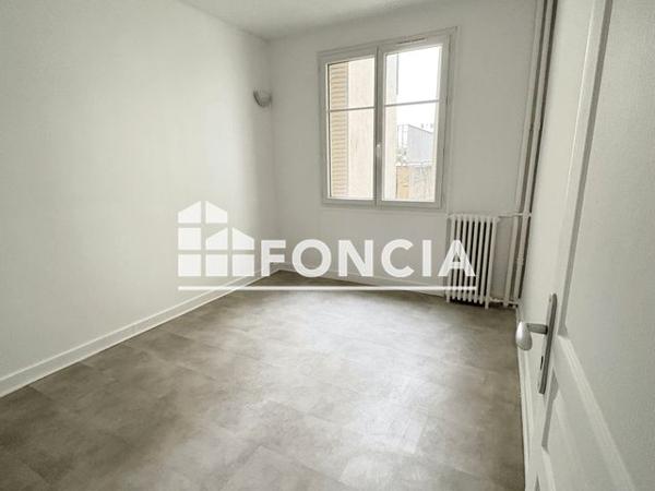Location Studio 21.85 m² - 44/46/48 RUE DURANTON Paris 75015