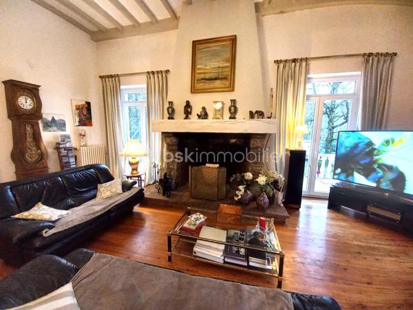 Maison traditionnelle de 275 m²