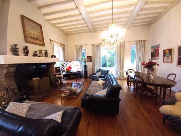 Maison traditionnelle de 275 m²