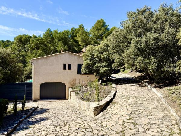 Belle villa dans le calme, piscine, vue