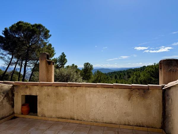 Belle villa dans le calme, piscine, vue