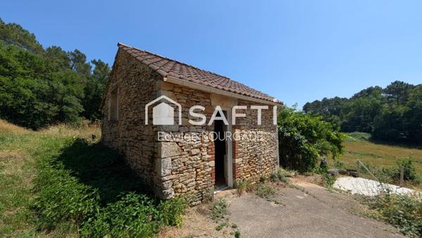 Beau corps de ferme avec dépendances