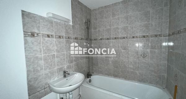 Location Appartement 4 pièces 99.71 m² - Rouen 76100