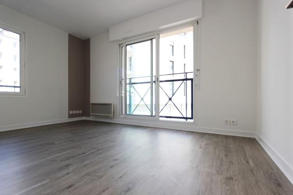 A louer, un studio sur QUIMPER, proche cinéma & centre-ville.
