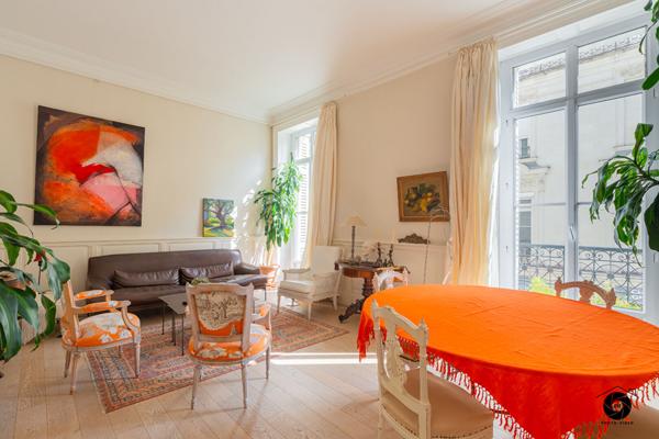 A vendre - Bien d'exception au coeur d'Angers - Appartement de 100 m² sur la Place du Ralliement "Angers Hypercentre"