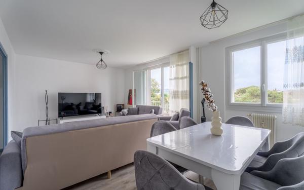 Appartement à vendre    3 pièces • 69,61 m2 Villefranche-sur-Saône