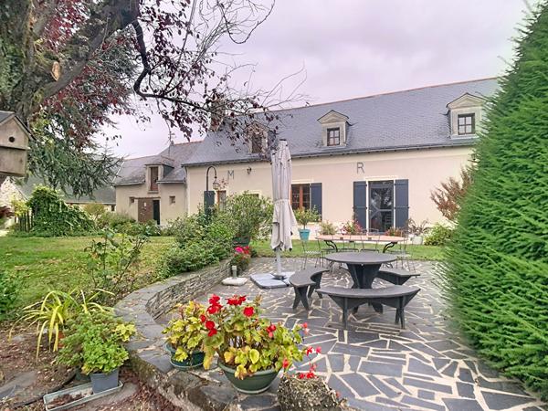 A VENDRE Maison ancienne de 195 m² à Andard 49800 LOIRE AUTHION avec grange de 250 m² et 3601 m² de terrain !