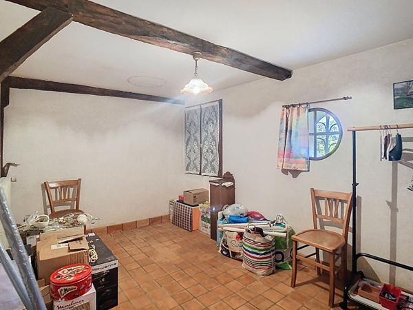 A VENDRE Maison ancienne de 195 m² à Andard 49800 LOIRE AUTHION avec grange de 250 m² et 3601 m² de terrain !
