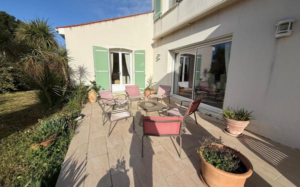 Maison à vendre    6 pièces •  Cozes