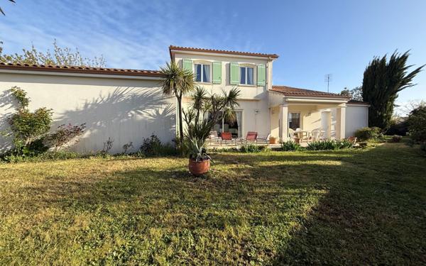 Maison à vendre    6 pièces •  Cozes