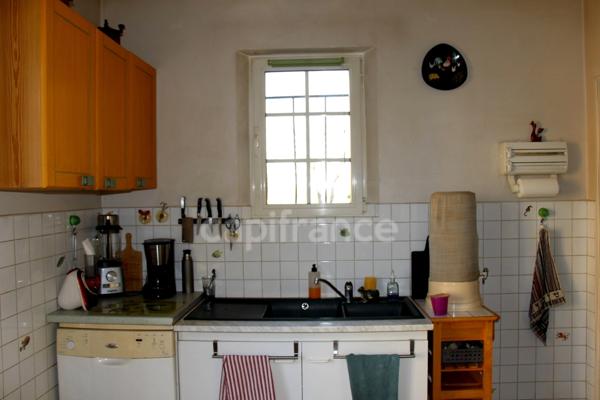 Propriété agricole avec maison de 205 m2, grange de 415 m2 et ancien séchoir à tabac de 270 m2 à vendre à FLEURANCE (32), sur terrain de 15 800 m2