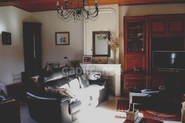 Propriété agricole avec maison de 205 m2, grange de 415 m2 et ancien séchoir à tabac de 270 m2 à vendre à FLEURANCE (32), sur terrain de 15 800 m2