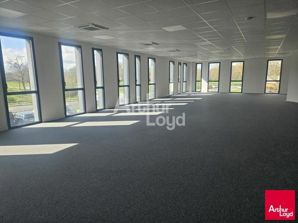 Trélazé plateau de bureaux de 368 m² à louer - Division possible