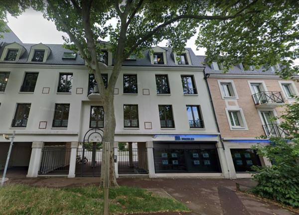 Bureaux à louer au centre de Le Vésinet bureaux rénovés lumineux