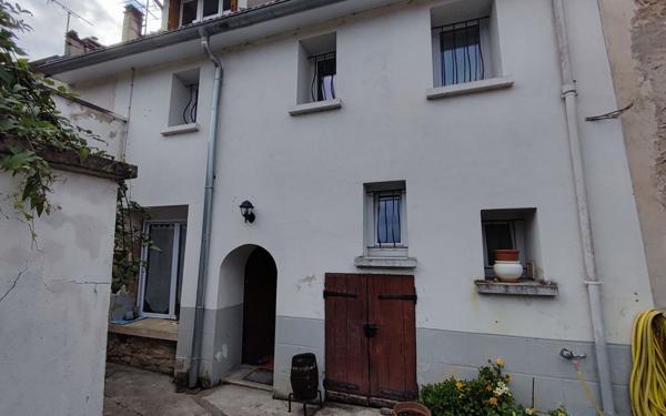 Maison à vendre    5 pièces •  Nogent-l'Artaud