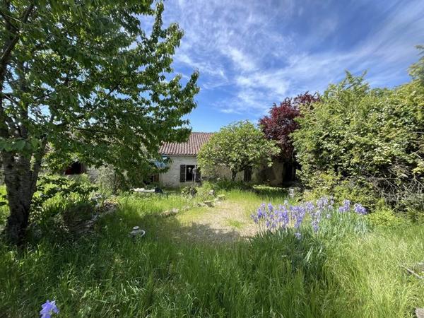 Maison à vendre 192 240 € Fonroque 8 p 260 m² DPE E