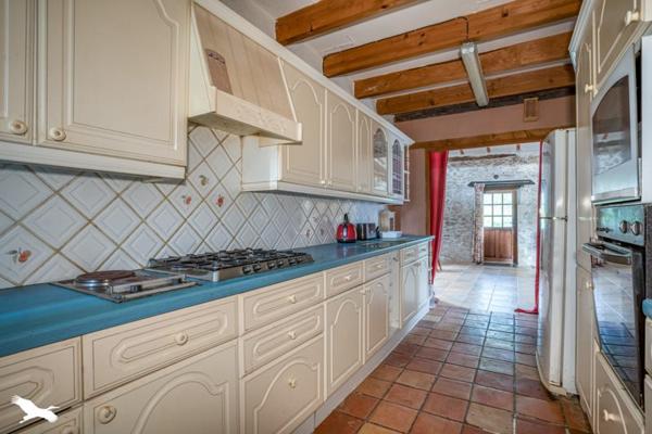 Maison à vendre 192 240 € Fonroque 8 p 260 m² DPE E