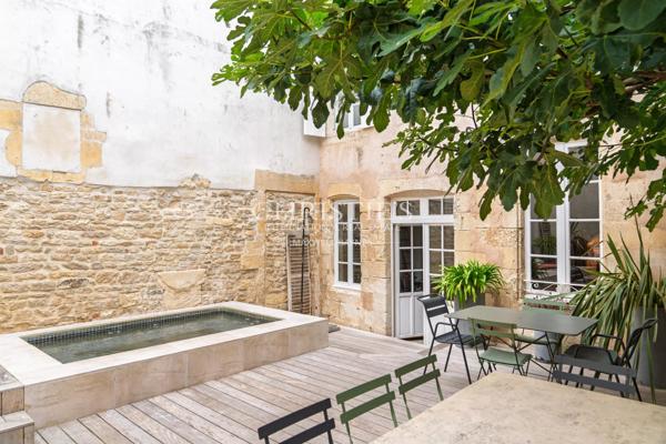 Maison de caractère sur le port de Saint Martin de ré