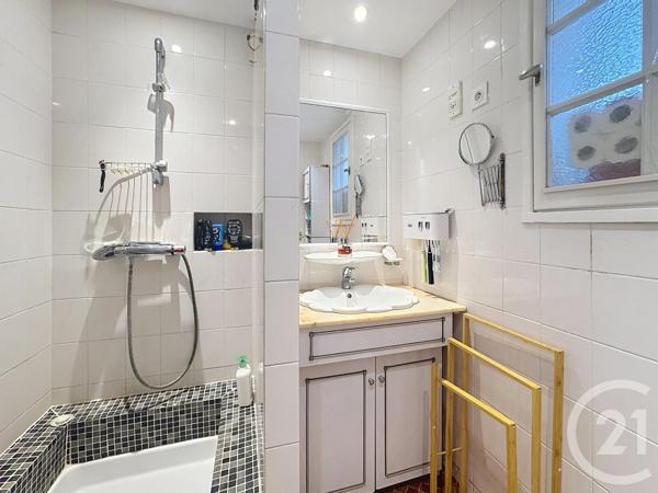 Maison à vendre  4 pièces - 156 m2 LA CROIX VALMER - 83