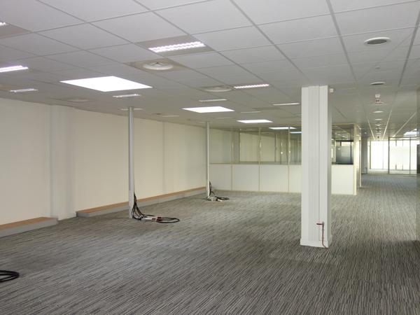 Bureaux à louer à Cergy dans parc sécurisé avec stationnement extérieur