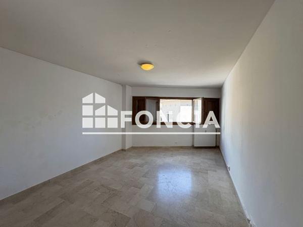 Location Studio 34.7 m² - 13 AVENUE GAMBETTA Hyeres 83400