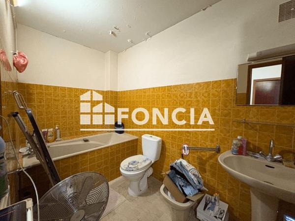 Location Studio 34.7 m² - 13 AVENUE GAMBETTA Hyeres 83400