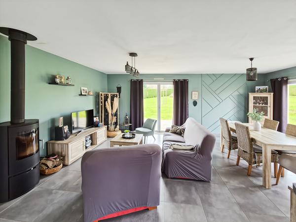 Maison 97.49 m2 + sous-sol 104 m²