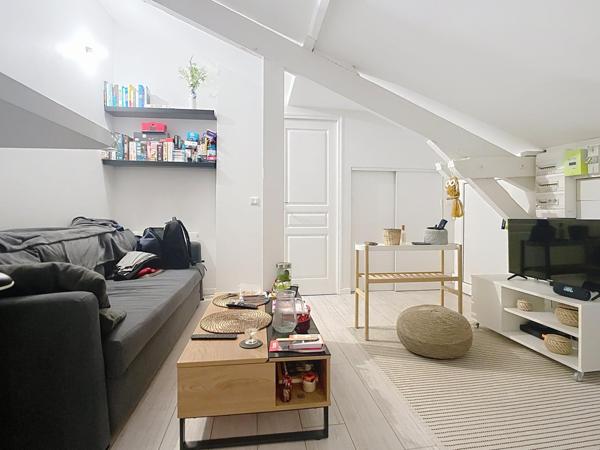 Investisseur/1er achat! T2 de 29 m² à 850 m RER A
