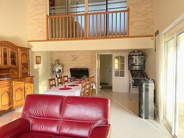 Maison familiale de 122 m² - 4 chambres -  jardin et piscine ? 13 km de La Rochelle - 10 km de la Mer