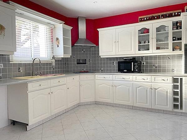 Maison familiale de 122 m² - 4 chambres -  jardin et piscine ? 13 km de La Rochelle - 10 km de la Mer