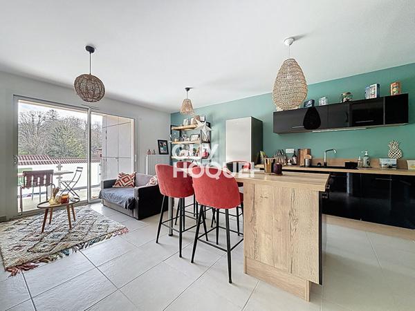 Appartement T2 lumineux avec Balcon, Parking et Garage ? 71960 LA ROCHE VINEUSE