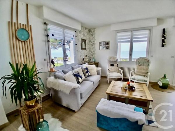 Maison à vendre  7 pièces - 155 m 2   DONVILLE LES BAINS  - 50
