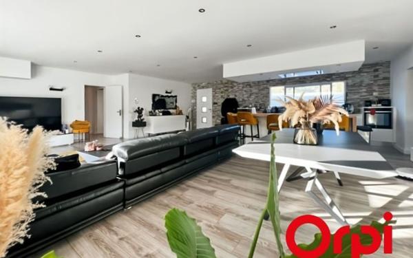 Maison à vendre    4 pièces • 154 m2 Septèmes-les-Vallons