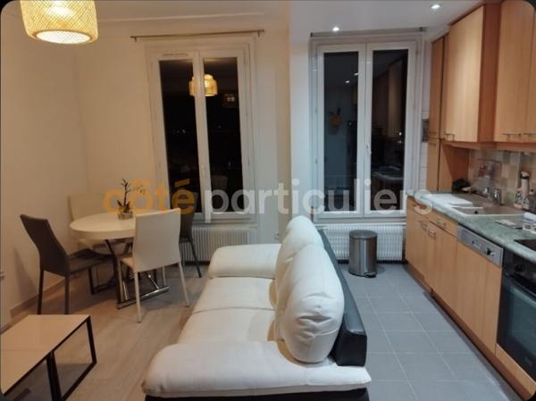 Location
                Appartement43 m² - 3 Pièces -
                    SURESNES (92150)