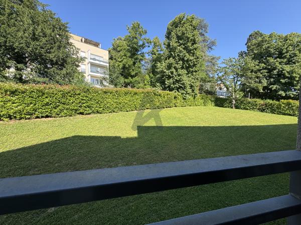 Limonest Appartement T2 dans résidence avec piscine