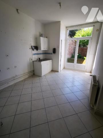 Immeuble de rapport et grande maison à usage d'habitation